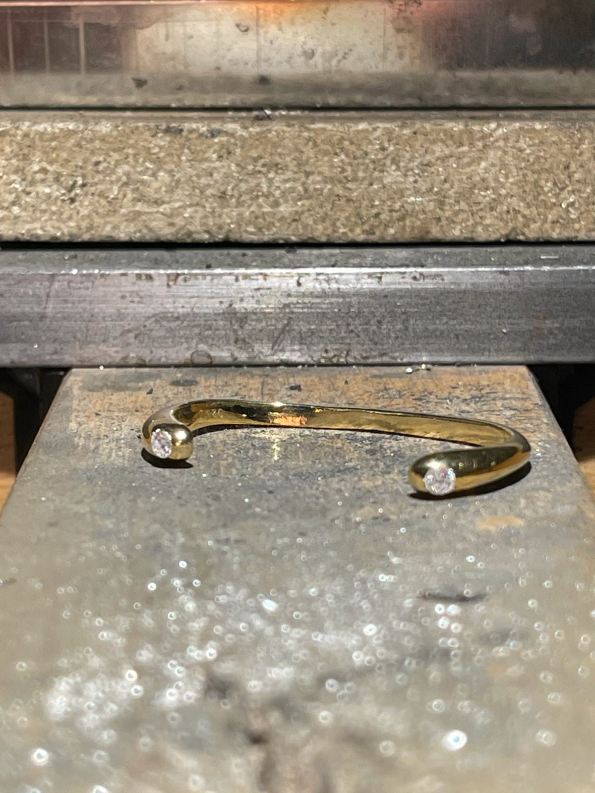 Two Finger Drop Ring Gold