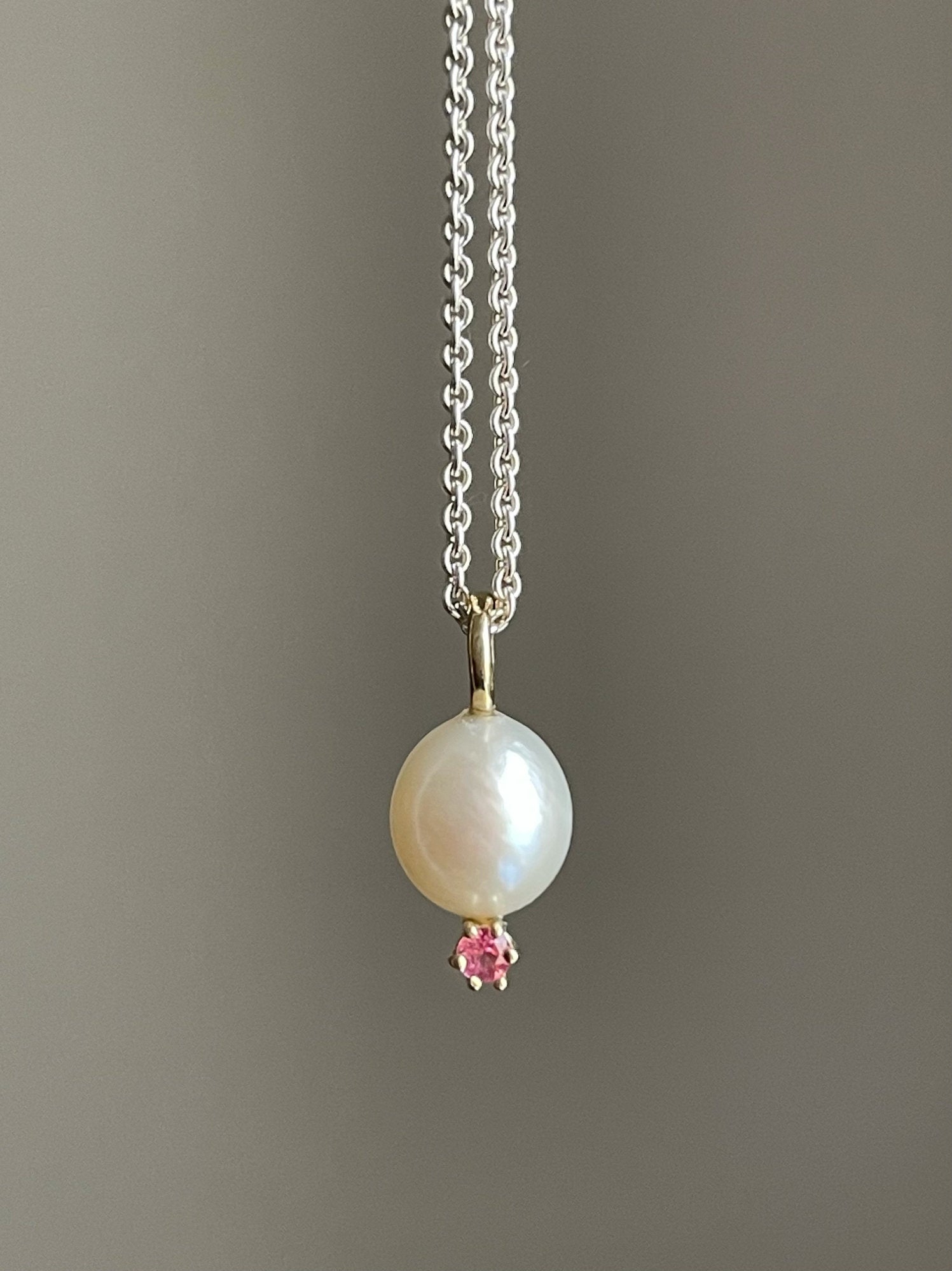 Pendant Pink Sapphire - Silver Necklace