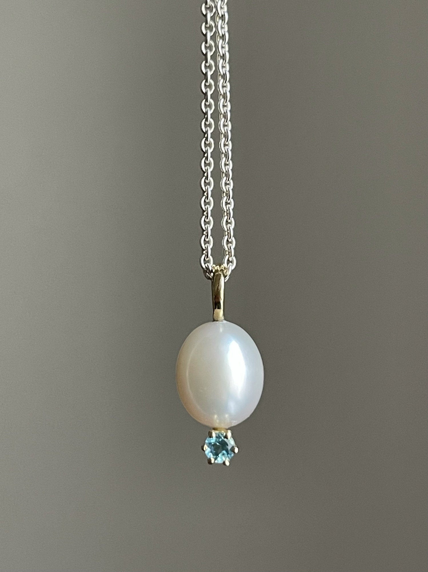 Pendant Blue Topaz - Silver Necklace