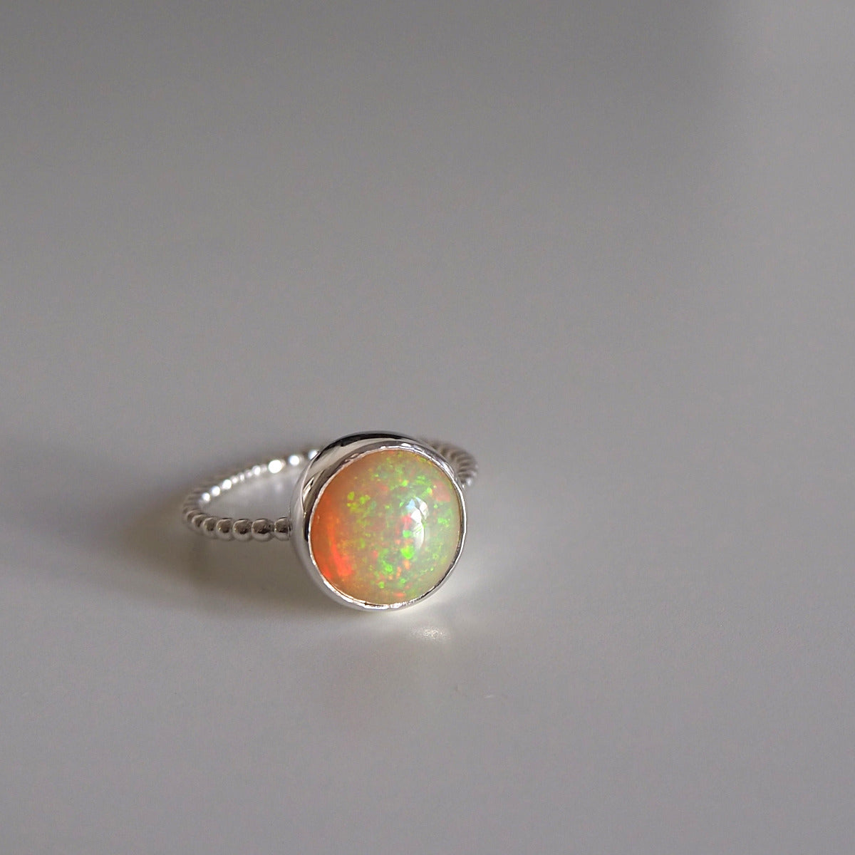 Ring mit Opal