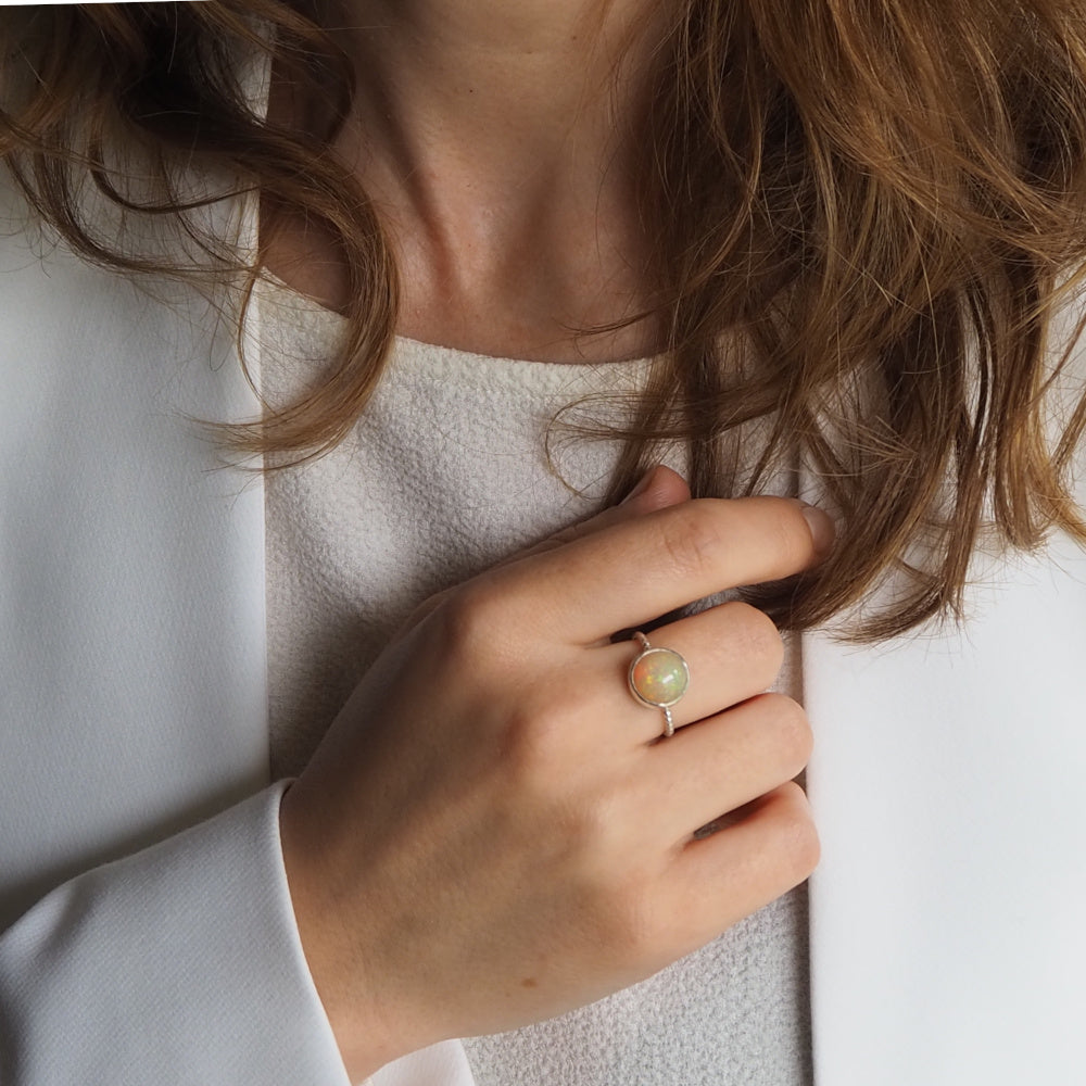 Ring mit Opal